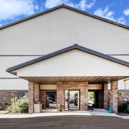Americinn By Wyndham Columbus Wisconsin Exterior foto